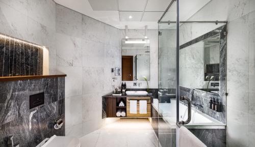 Premium King Room