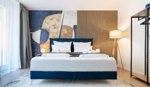 Deluxe One-Bedroom Apartment with City View