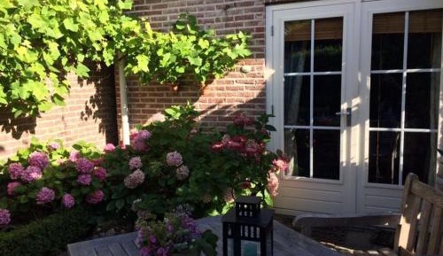 One-Bedroom Holiday Home