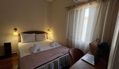 Three-Bedroom Deluxe Apartment