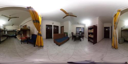 Bed in 6-Bed Mixed Dormitory Room