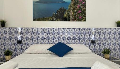 Double or Twin Room with Private Bathroom