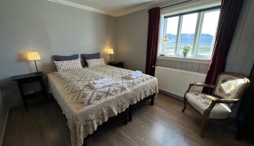 Double or Twin Room with Shared Bathroom