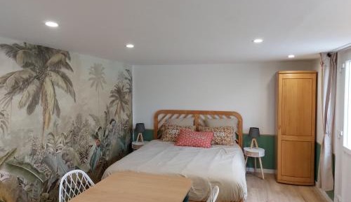 Standard Queen Room