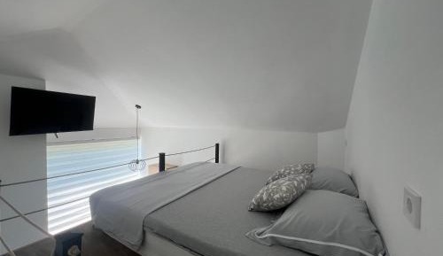 Studio - Split Level