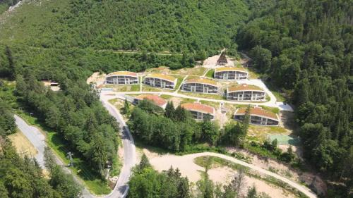 Apartment with Mountain View