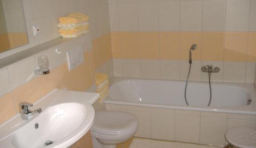 Two-Bedroom Apartment "Kirschblüte"
