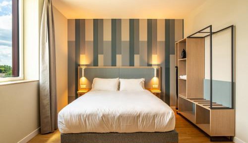 Superior Queen Room with Sofa Bed