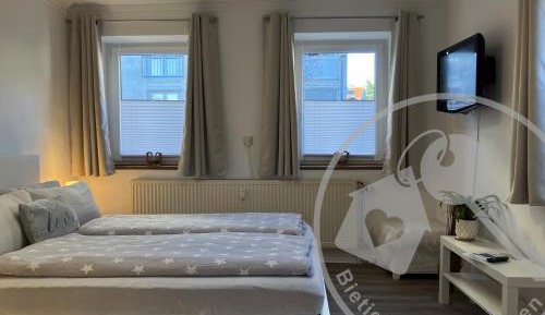 Superior One-Bedroom Apartment