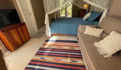 Deluxe Double Room (2 Adults + 1 Child)