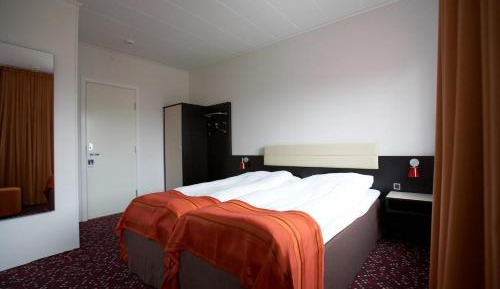 Medium Room
