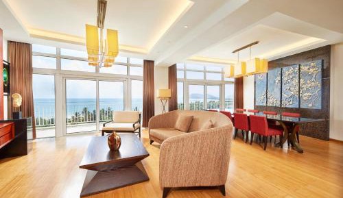 Club lounge access, 2 Bedroom Suite, Seafront, Top floor