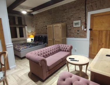 King Studio with Sofa Bed