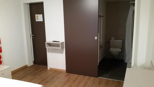Single Room - Disability Access