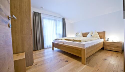 Apartment with Mountain View Top 4