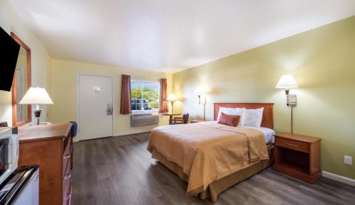 Queen Room