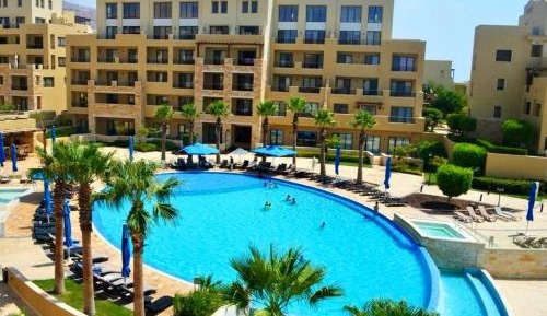 Two-Bedroom Apartment with Balcony and Sea View