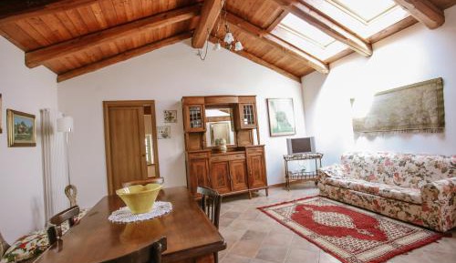 One-Bedroom Apartment with Garden View
