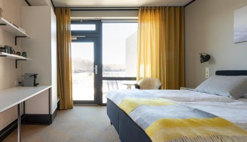 Twin Room with Sea View