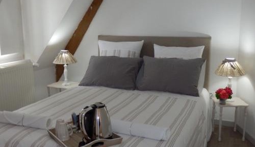 Quadruple Room with Private Bathroom
