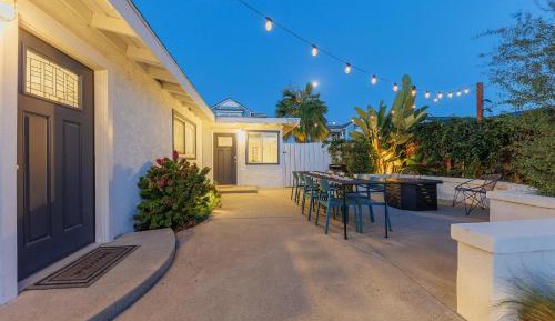Four-Bedroom Holiday Home