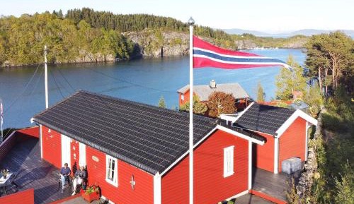 Three-Bedroom Holiday Home 