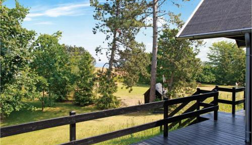 One-Bedroom Holiday Home