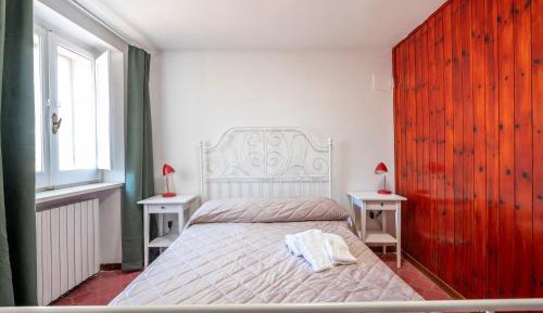 Double Room with Shared Toilet