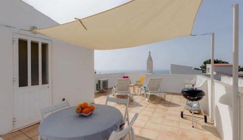 Apartment with Sea View