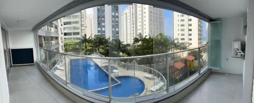 Apartment with Pool View 