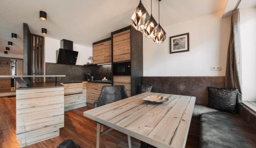 Apartment 4 with Balcony and FireWater Hot Tube
