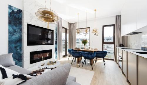 Deluxe Two-Bedroom Apartment with terrace and marina view