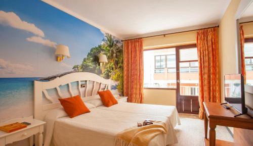 Twin Room with Balcony