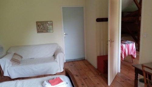 Standard Double Room with Shared Bathroom