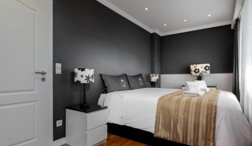 One-Bedroom Apartment with Terrace