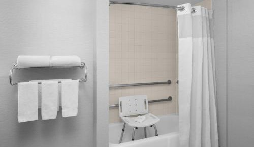 Queen Room - Disability Access