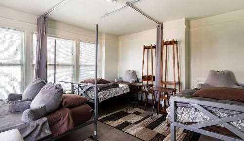 Quadruple Room with Shared Bathroom