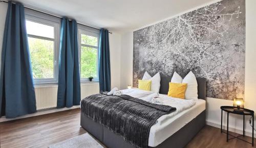 Three-Bedroom Apartment with Balcony