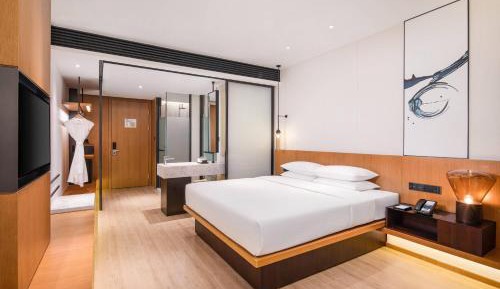 Superior King Room, Guest room, 1 King, City view