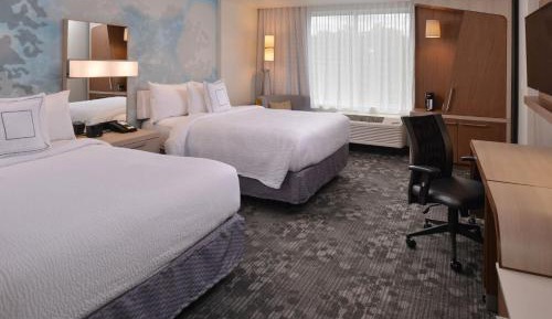 Queen Guest Room