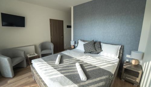 Double Room with Mountain View