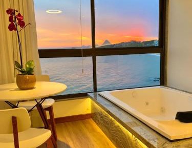 Suite with Hot Tub
