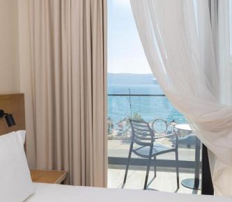 Triple Room with Sea View