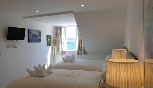 Deluxe Twin Room with Sea View