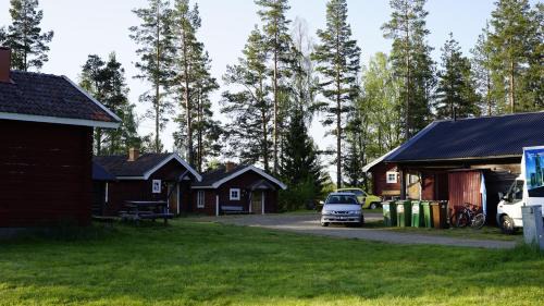 Bungalow with Patio
