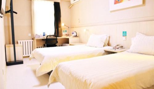 Standard Twin Room B