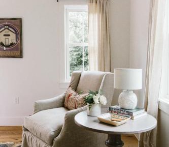 Deluxe Queen Suite