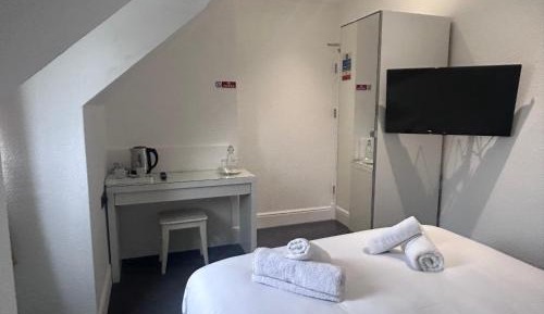 Double Room with Private External Bathroom