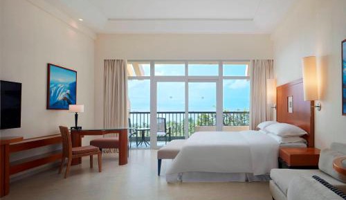 Deluxe King Room with Sea View
