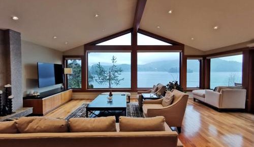 Villa - Beach Front